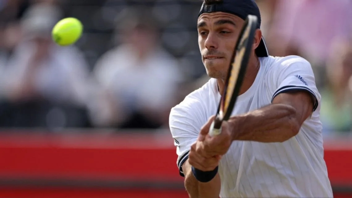 Francisco Cerúndolo avanzó a semifinales del ATP 500 de Queens tras un partido intenso