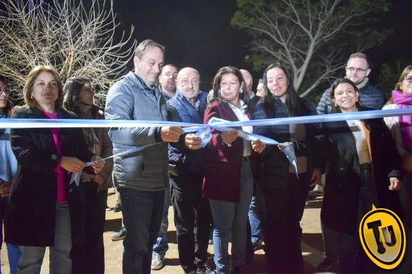 Hormaechea inaugura mejoras en barrio Costa del Paraná con programa “Mita y Mita