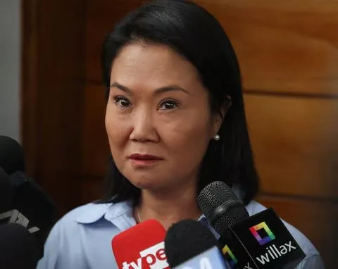 Keiko Fujimori lidera el escrutinio final y asegura ventaja ajustada en presidenciales de Perú