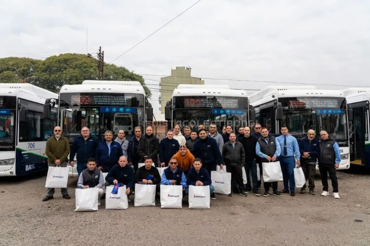 La Línea 109 inicia su renovación con incorporación progresiva de nueva flota y cambio de gestión