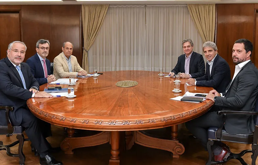 La Unión Industrial Argentina destaca avances pero reclama ajustes para enfrentar la transformación tecnológica