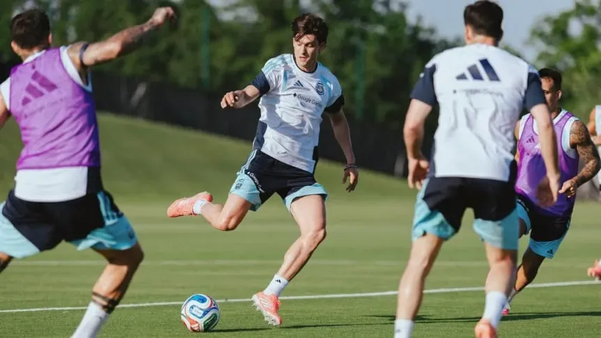 Leonardo Balerdi sufre desgarro y su participación en el Mundial queda en duda