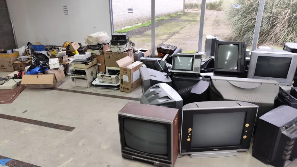 Más de 1.900 kilos de residuos electrónicos recolectados en campaña ambiental en Olavarría
