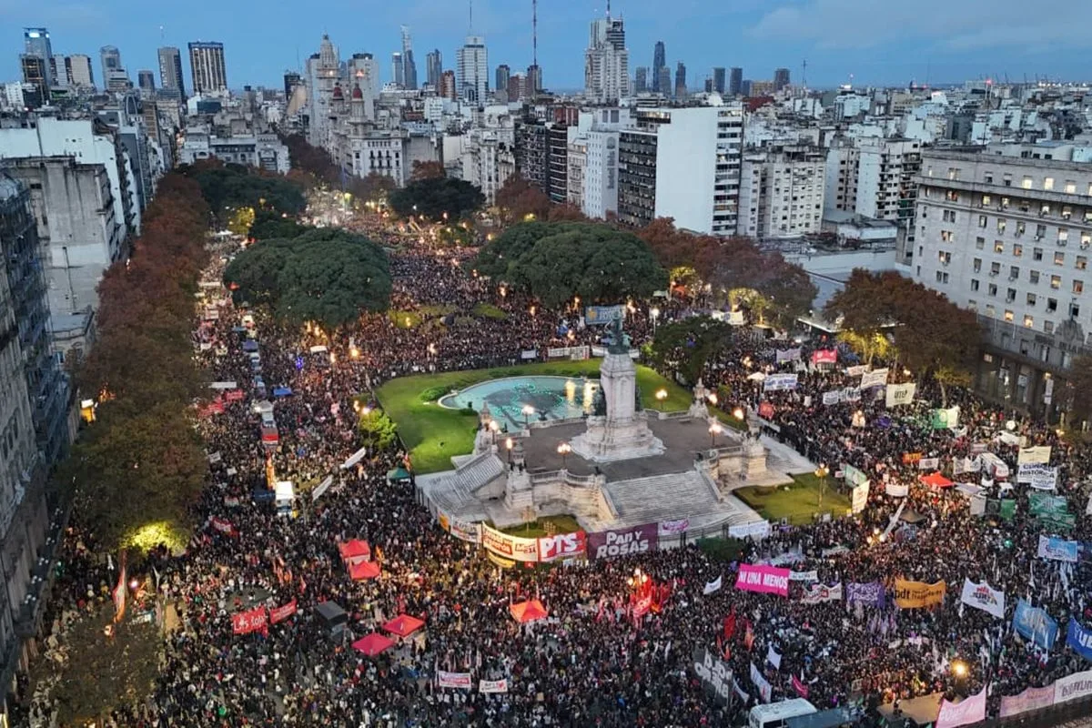 Masiva movilización en el undécimo aniversario de Ni Una Menos con fuerte respaldo sindical