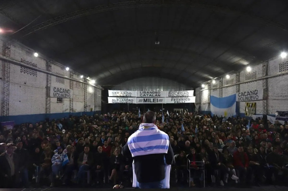 Milei muestra respaldo a Lisandro Catalán tras masivo acto de La Libertad Avanza en Tucumán