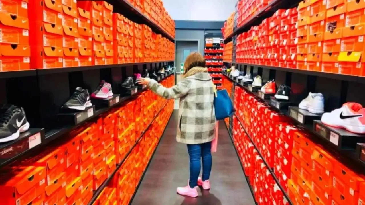 Nike relanza su outlet online con descuentos de hasta 50% en zapatillas y ropa deportiva