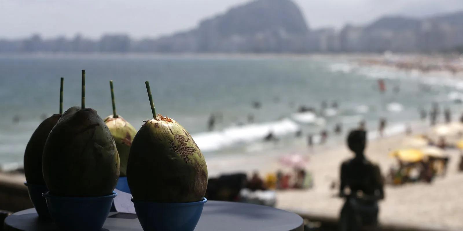 Récord histórico en gasto de turistas extranjeros impulsa la economía brasileña