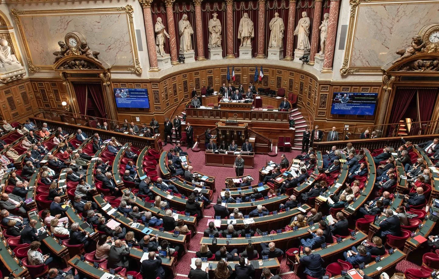 Senado francés rechaza aumento extra en gasto militar previsto hasta 2030
