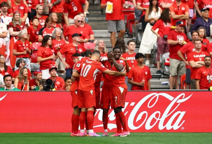 Suiza superó a Canadá y se coronó líder del Grupo B en el Mundial