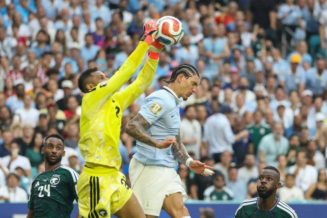 Uruguay logró un empate en su estreno mundialista ante Arabia Saudita en Miami