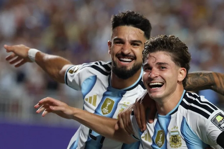 José Manuel «Flaco» López, la sorpresa clave que asistió a Julián Álvarez en el Mundial 2026