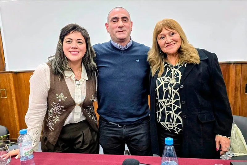 Cynthia Mendoza asumió como Delegada General en Hospital de Clínicas y homenajearon a Elsa Carrizo