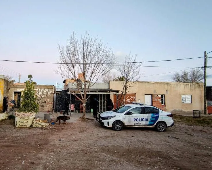 Detienen a un hombre y recuperan objetos robados en allanamiento a bazar en Villa Nocito