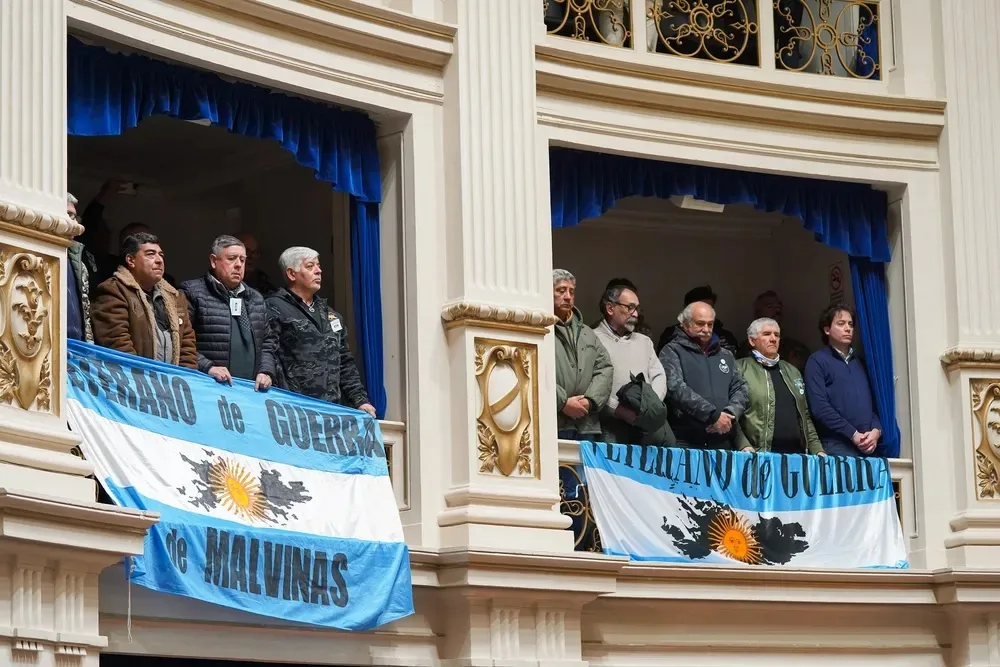 Diputados bonaerenses amplían beneficios previsionales para excombatientes de Malvinas