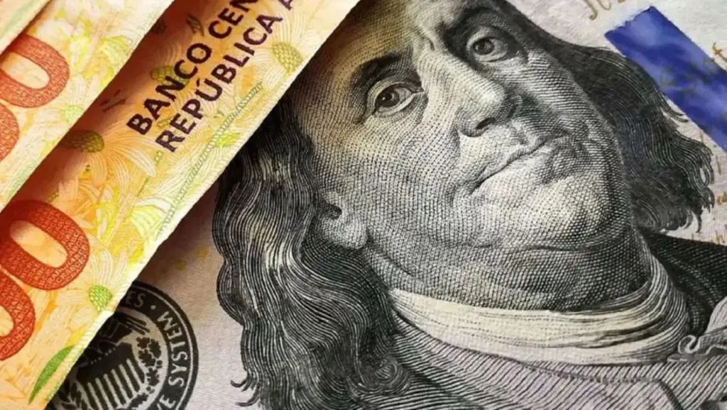 El dólar sube más del doble que la inflación en junio y genera impacto en tarifas