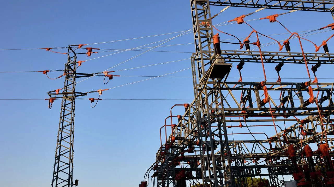 El Gobierno extiende la emergencia energética hasta el fin del mandato de Milei
