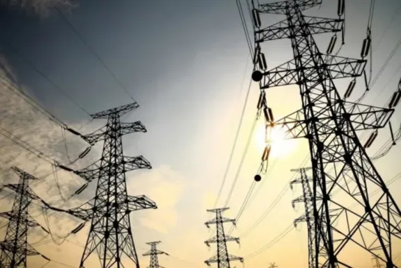 El Gobierno prorroga la emergencia energética para consolidar obras y mejorar el suministro eléctrico
