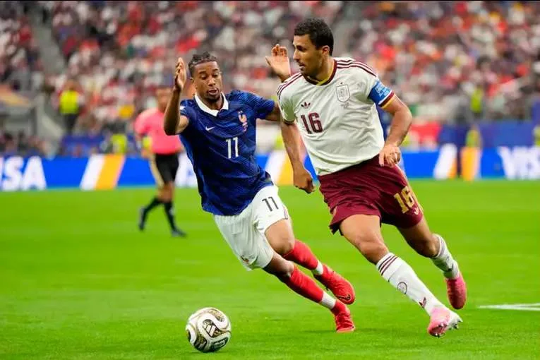 España avanza a la final de la Copa del Mundo tras vencer a Francia 2-0
