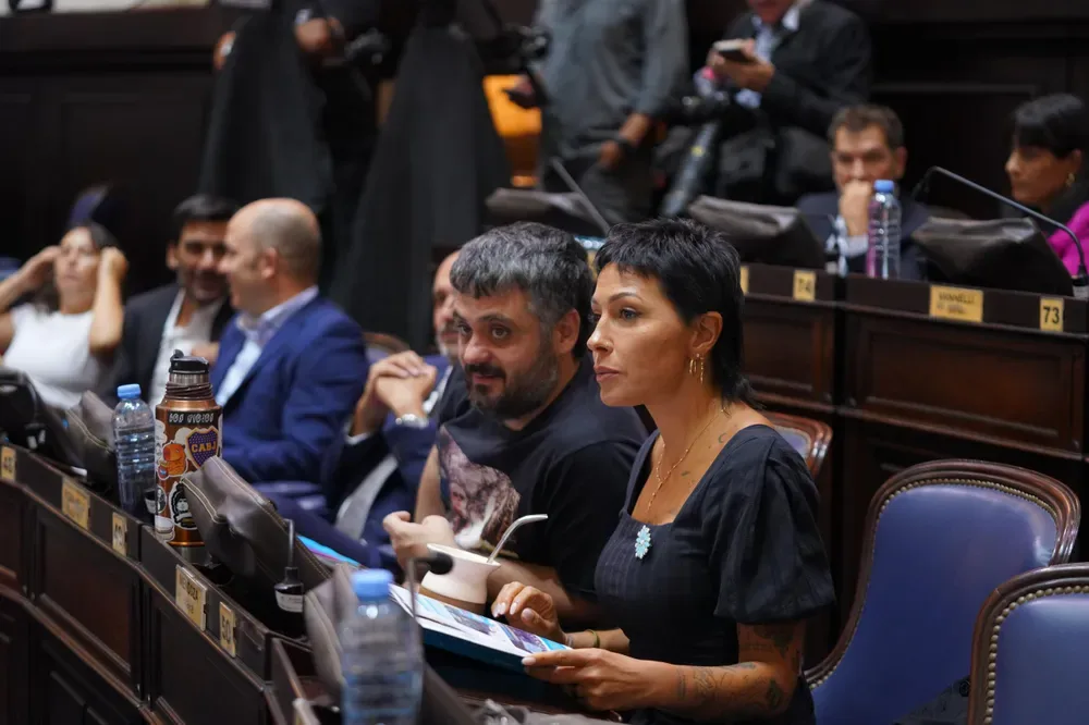 La Cámpora refuerza el llamado a Cristina Kirchner y cuestiona la candidatura de Kicillof