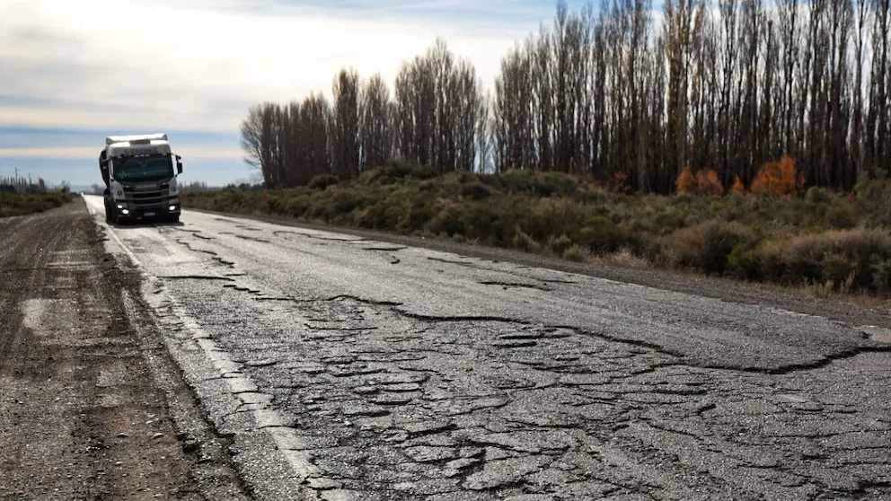 La mayoría de las rutas nacionales está en mal estado y preocupa la seguridad vial en invierno