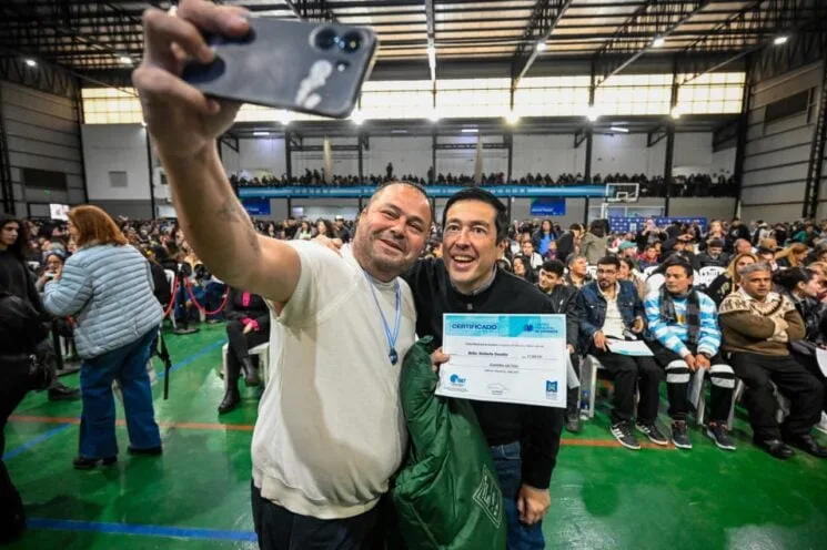 Malvinas Argentinas entregó diplomas a casi 2.000 egresados de oficios y tecnología