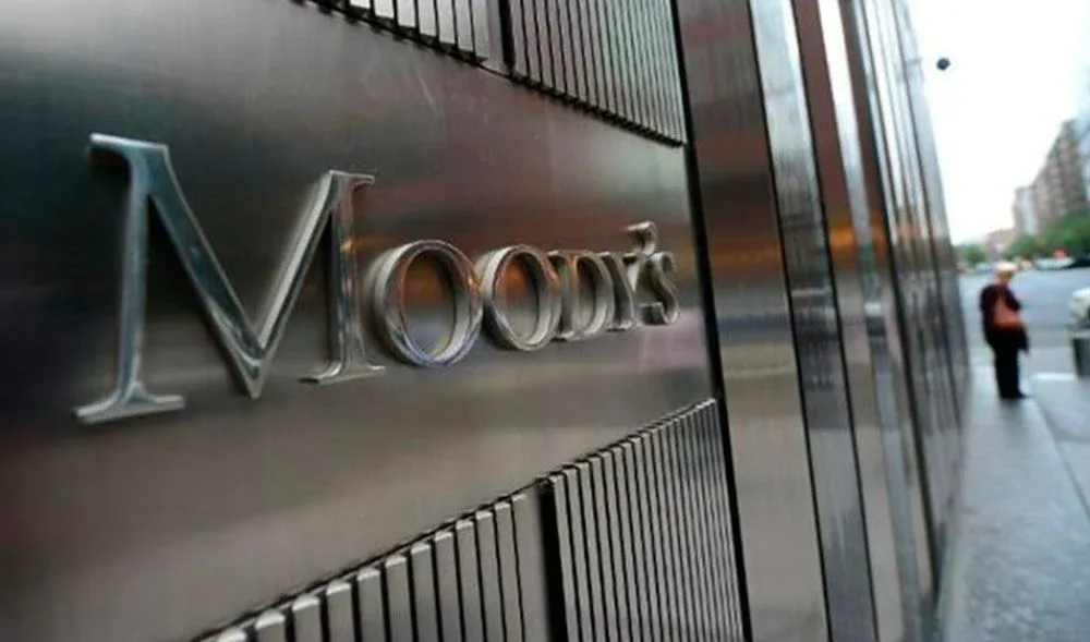 Moody’s mejora la calificación crediticia de Argentina y sitúa la perspectiva en positiva