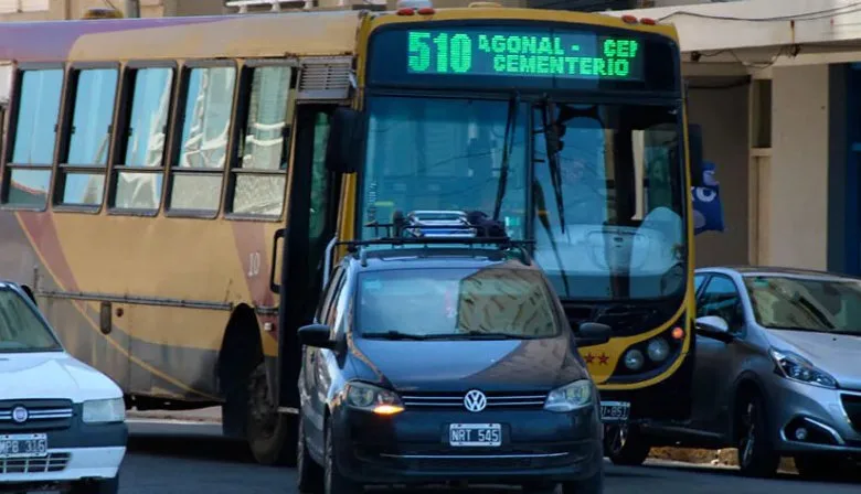 Paro de choferes en Necochea y Quequén deja sin transporte a toda la ciudad