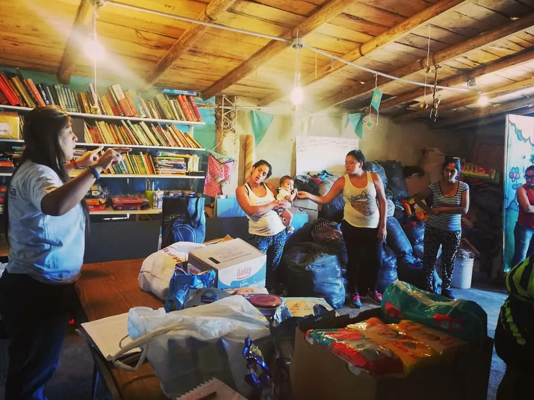 Pata Pila impulsa construcción de espacios comunitarios para apoyar familias vulnerables