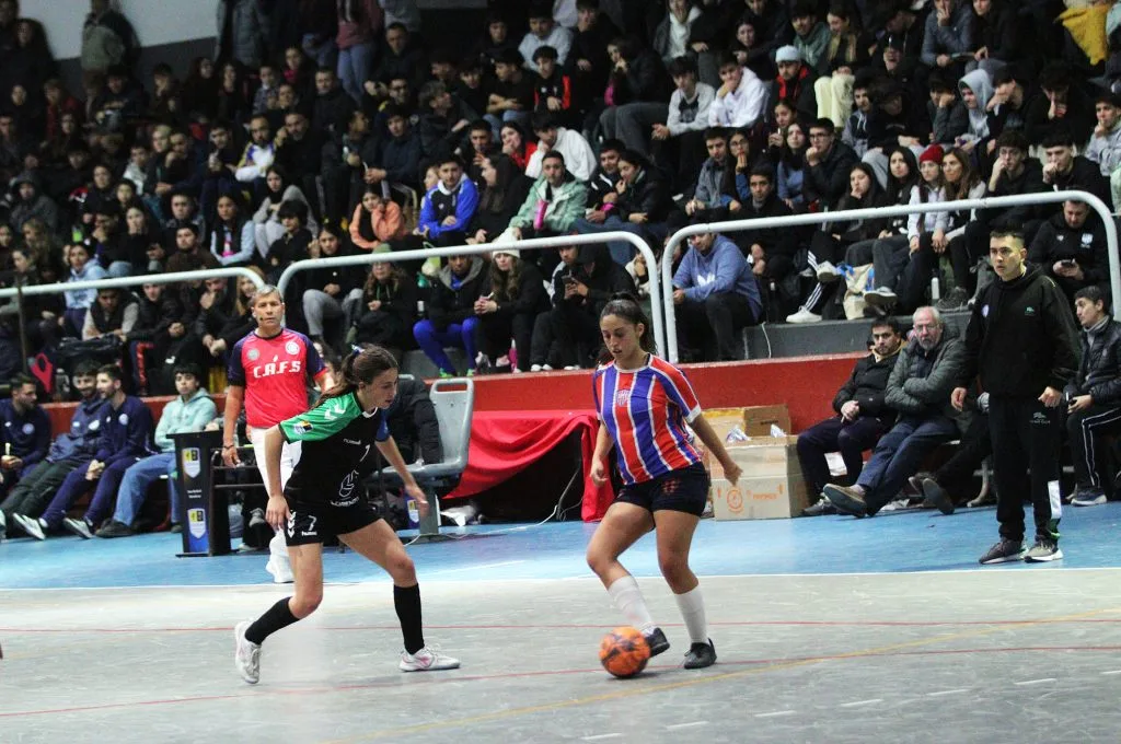 Sportivo Pedal se consagró tricampeón tras vencer a Tenis Club en un final ajustado