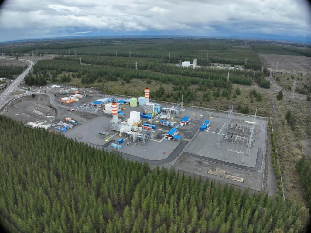 Trafigura y Generadora Metropolitana adquieren Central Los Guindos para impulsar su transición energética