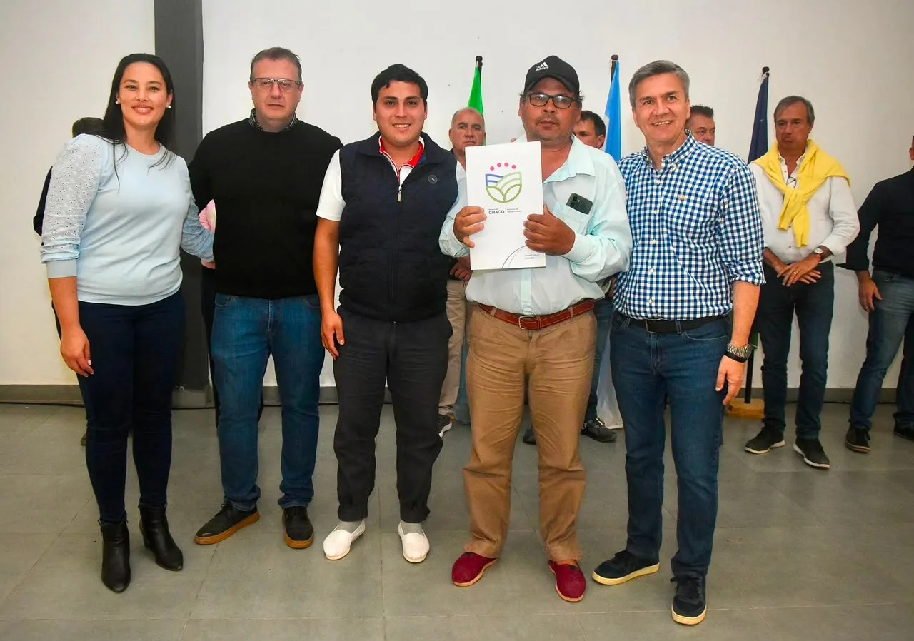 Tras décadas, familias de Las Breñas recibieron títulos de tierras que trabajaron toda su vida