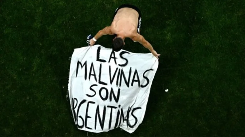La FIFA sancionó a la AFA por la bandera de Malvinas exhibida en el Mundial 2026